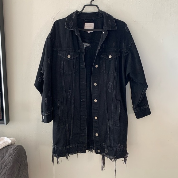 Zara Ripped Jean Jacket - Picture 1 of 4